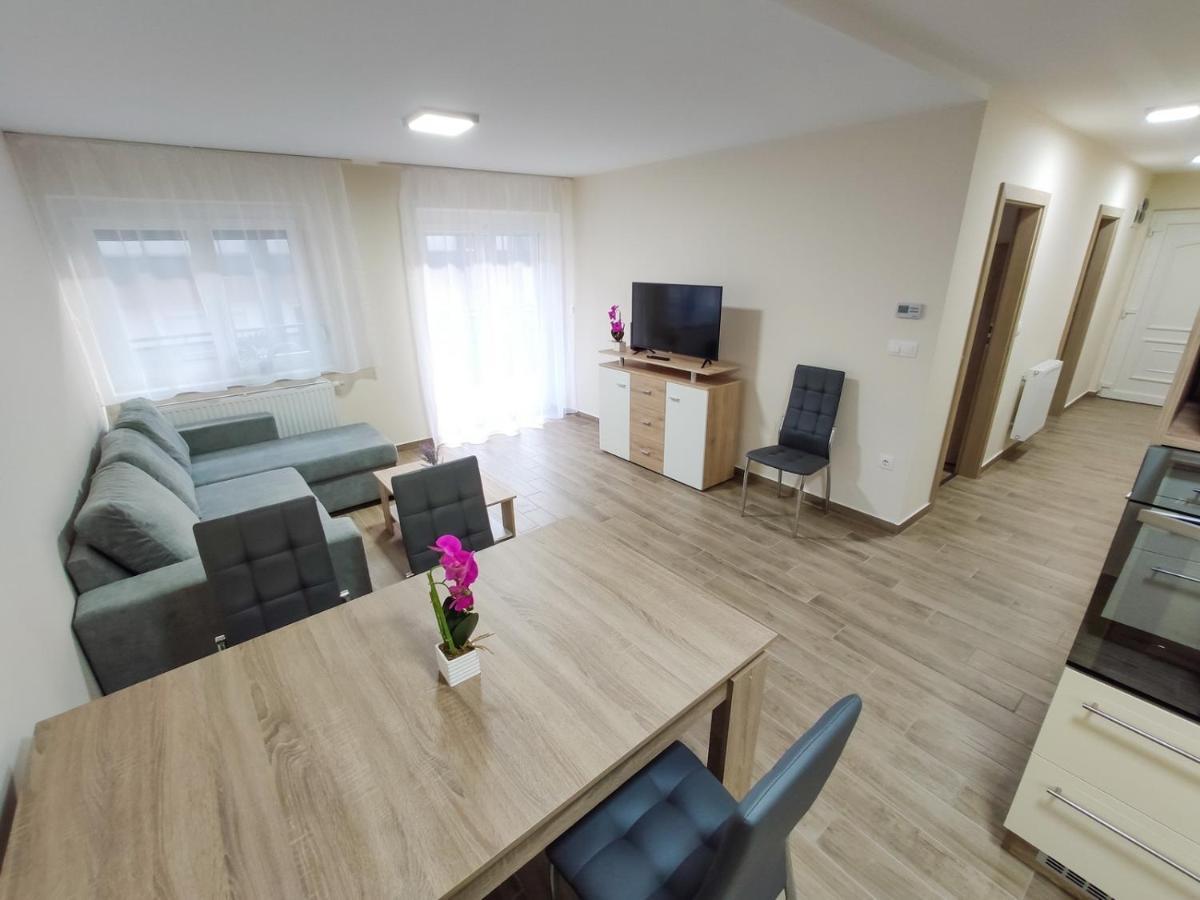 Trika Apartman Sárvár Dış mekan fotoğraf