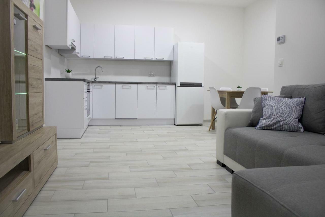 Trika Apartman Sárvár Dış mekan fotoğraf